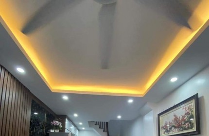 BÁN NHANH nhà ngõ 398 Phố Trương Định, Kim Đồng 34m2 x 5T, 50m ra MP, gần Trương Định Plaza hơn 3 tỷ